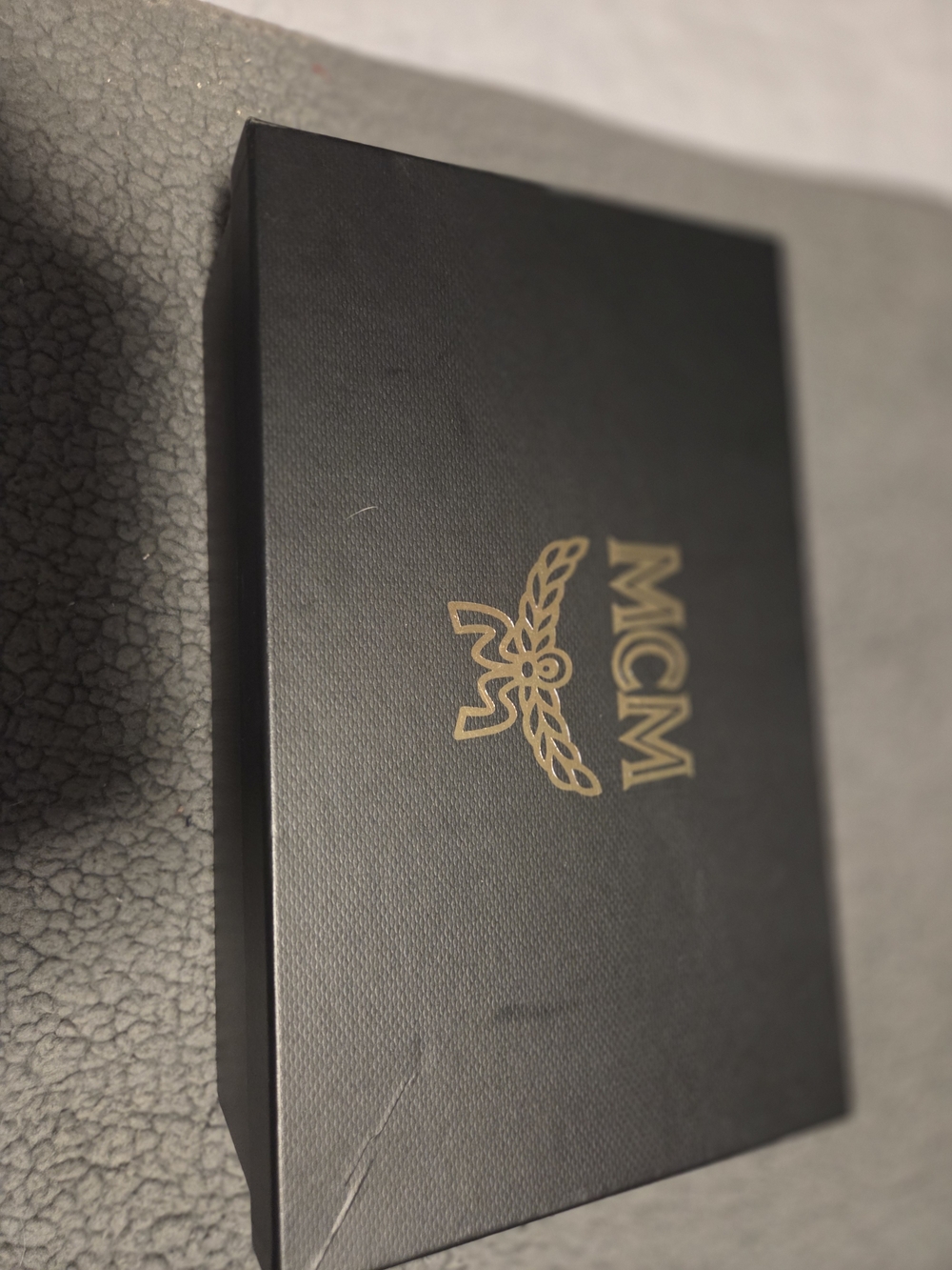 Mens 8.5 MCM Slides Box&papers